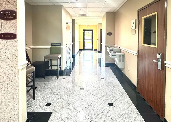 Comfort Suites Westchase Houston Energy Corridor