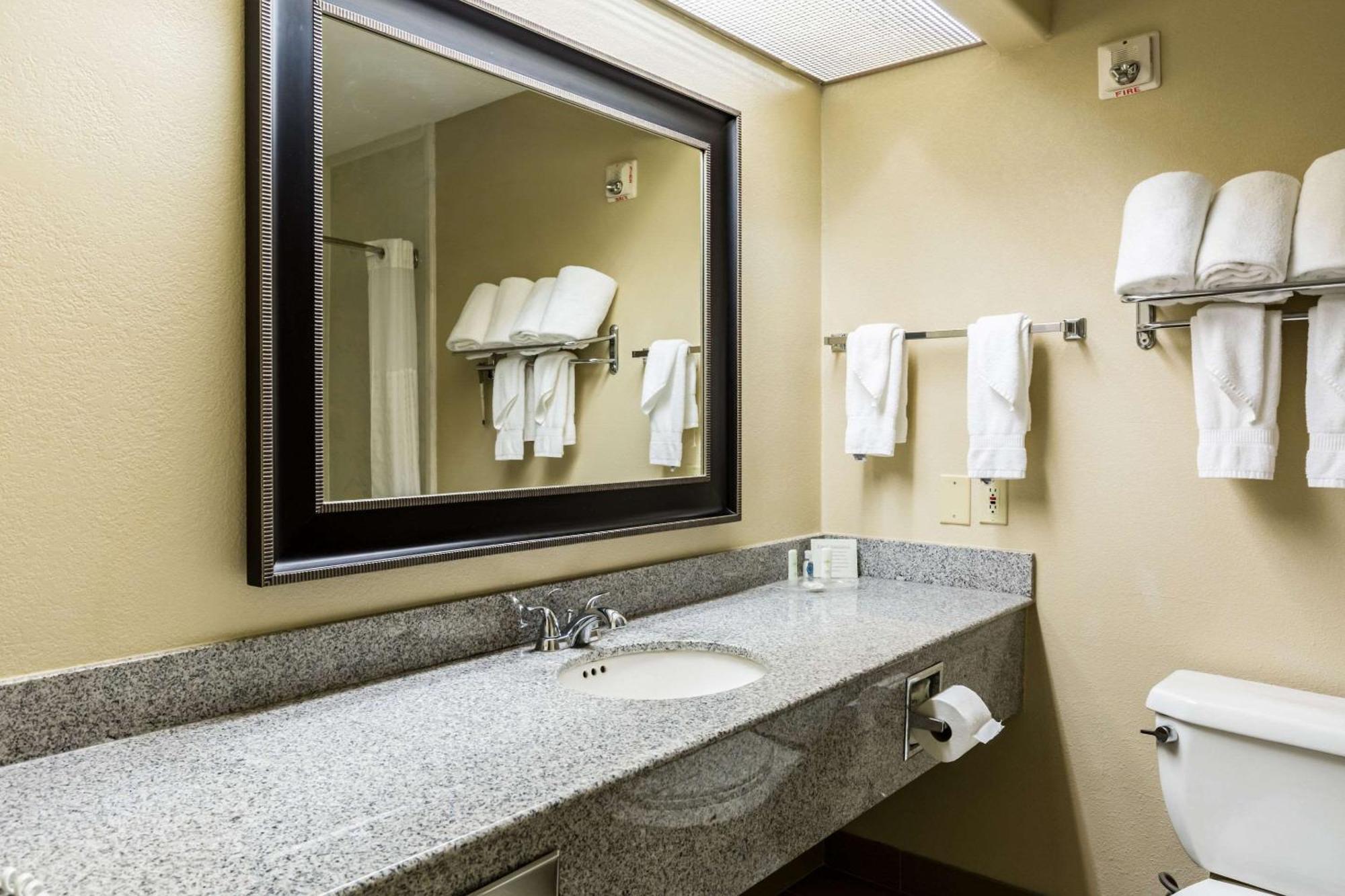 Comfort Westchase Energy Corridor 3*