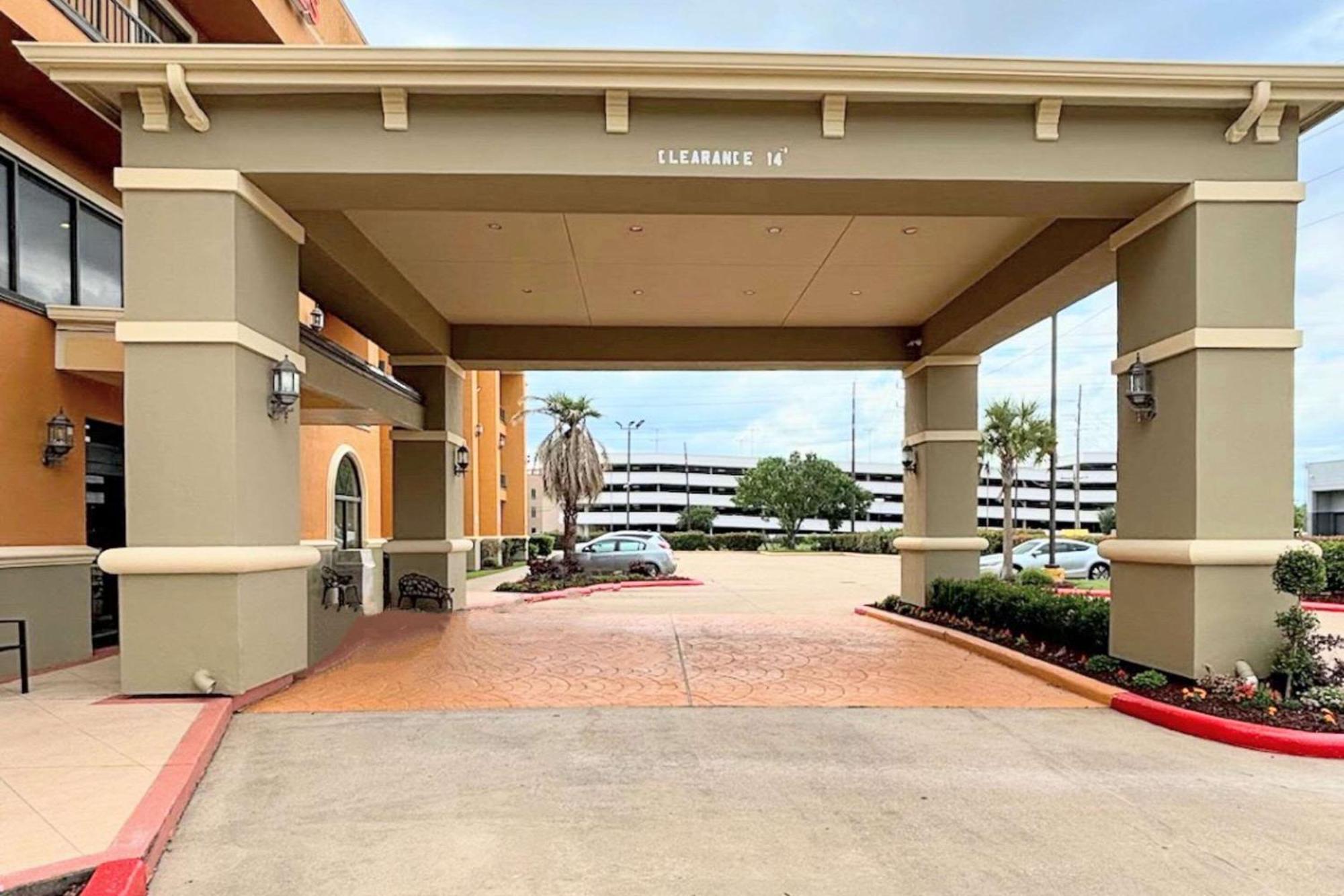 Hotel Comfort Westchase Energy Corridor